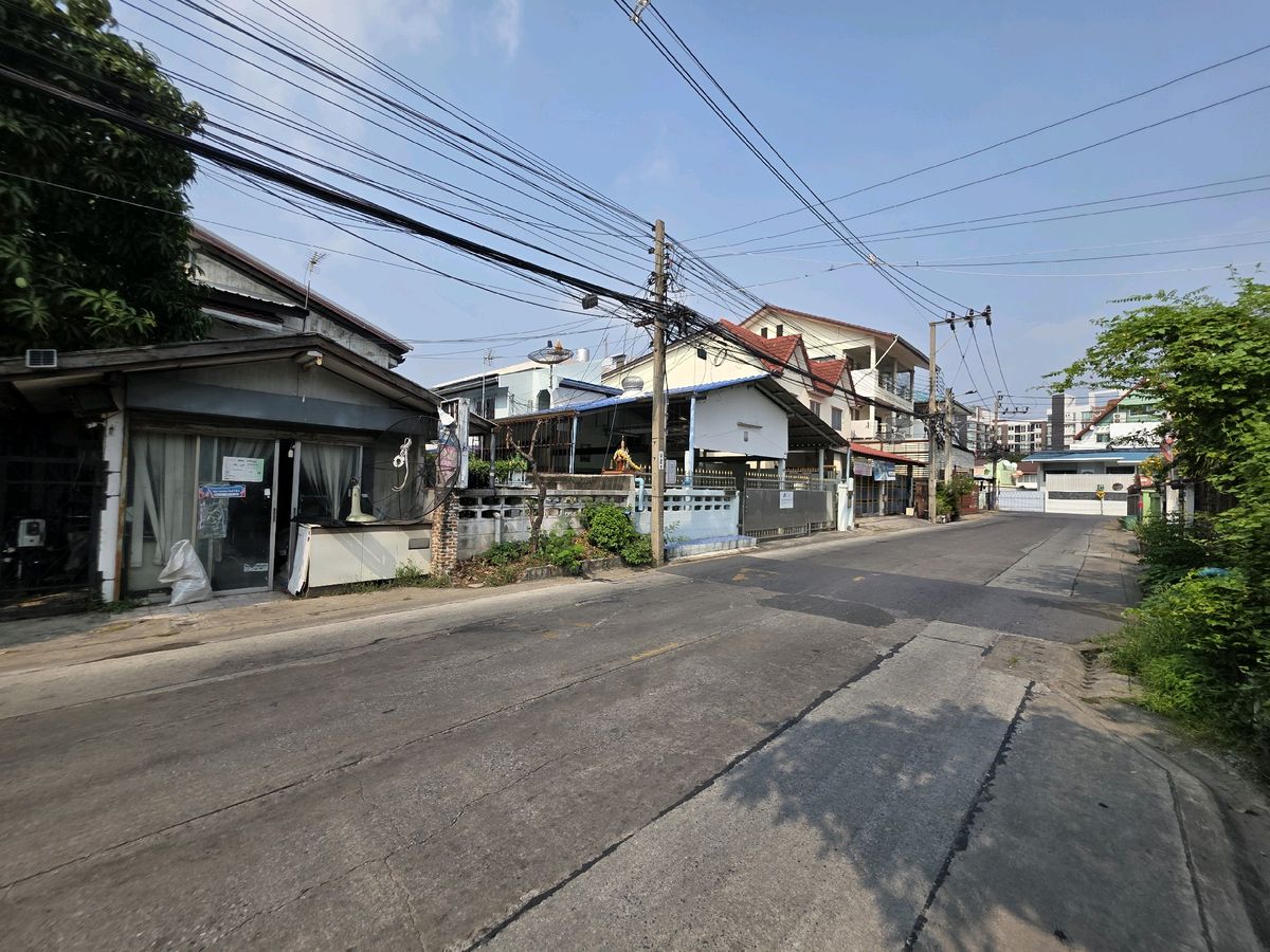 ขายที่ดินวิภาวดี ดอนเมือง หลักสี่ : ขายด่วนที่ดินพร้อมบ้านครึ่งตึกครึ่งไม้  ทำเลใกล้รถไฟฟ้าสายสีแดงและไฟฟ้าสายสีชมพู