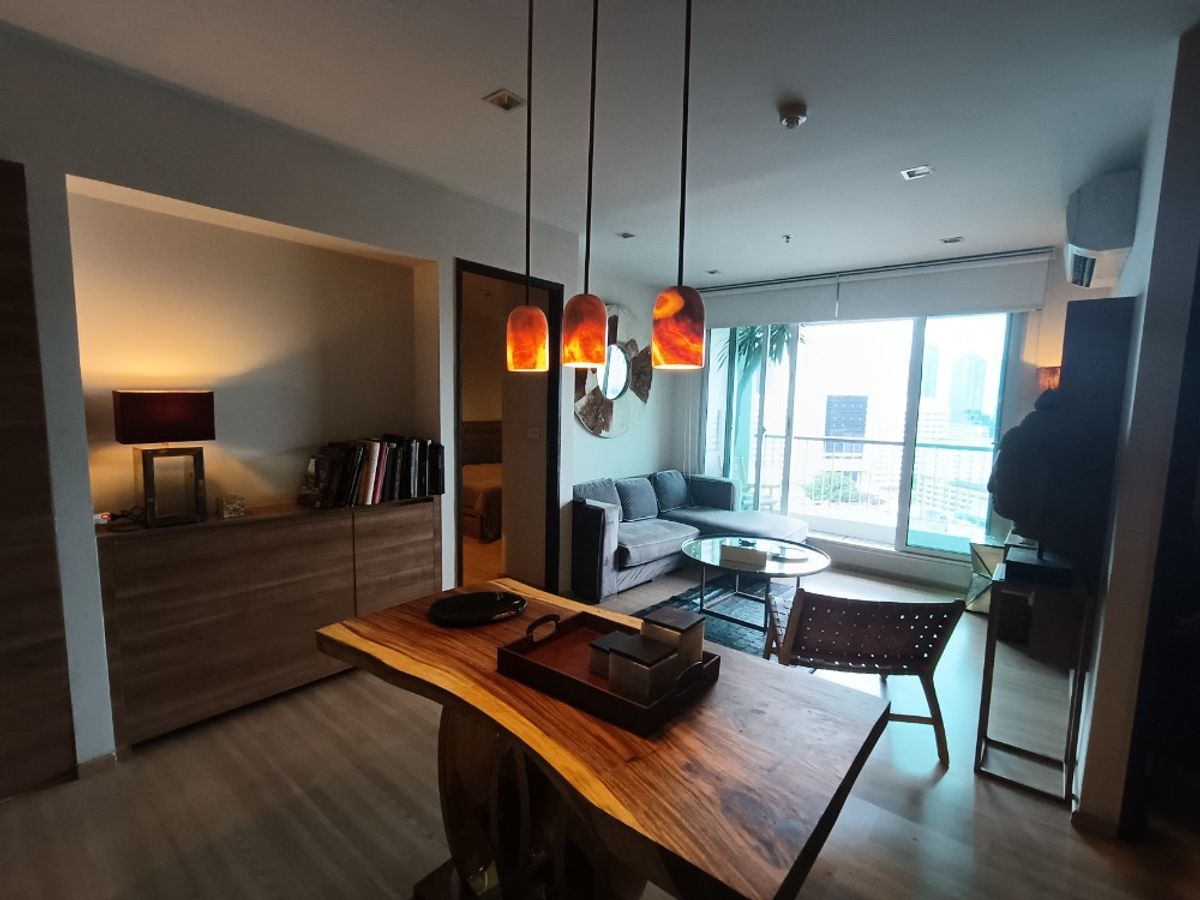 For SaleCondoSathorn, Narathiwat : 2-BR Condo at Rhythm Sathorn near BTS Saphan Taksin (1598563)