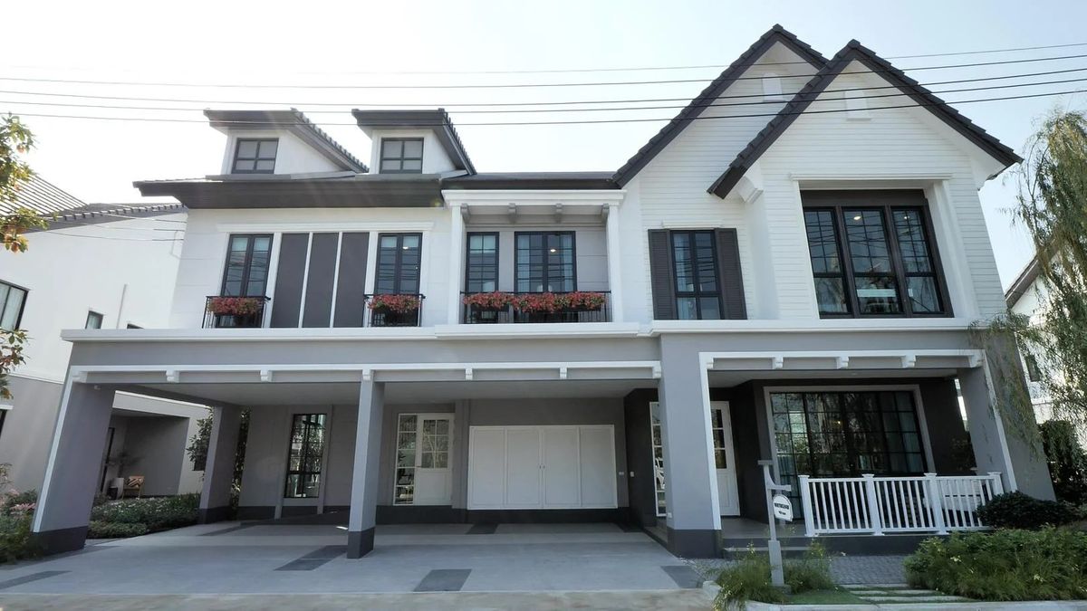 ให้เช่าบ้านนวมินทร์ รามอินทรา : บุราสิริ ปัญญาอินทรา บ้านเดี่ยว หลังใหญ่ที่สุดในโครงการ ติดทะเลสาบ มีสระว่ายน้ำส่วนตัวในบ้าน