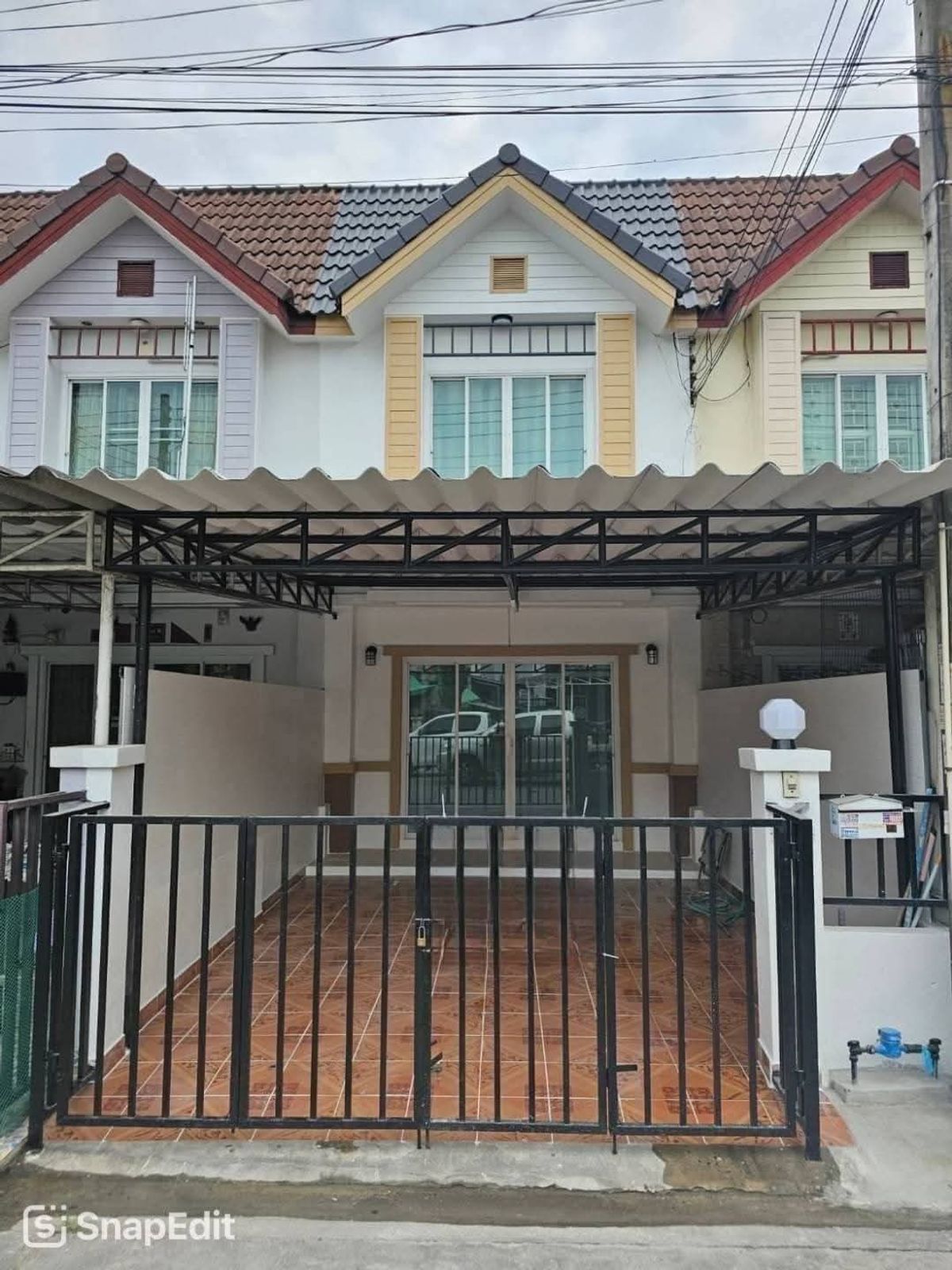 ขายทาวน์โฮมศรีราชา แหลมฉบัง บ้านบึง : ขายบ้านรีโนเวทใกล้นิคมเครือสหพัฒน์ศรีราชา ชลบุรี