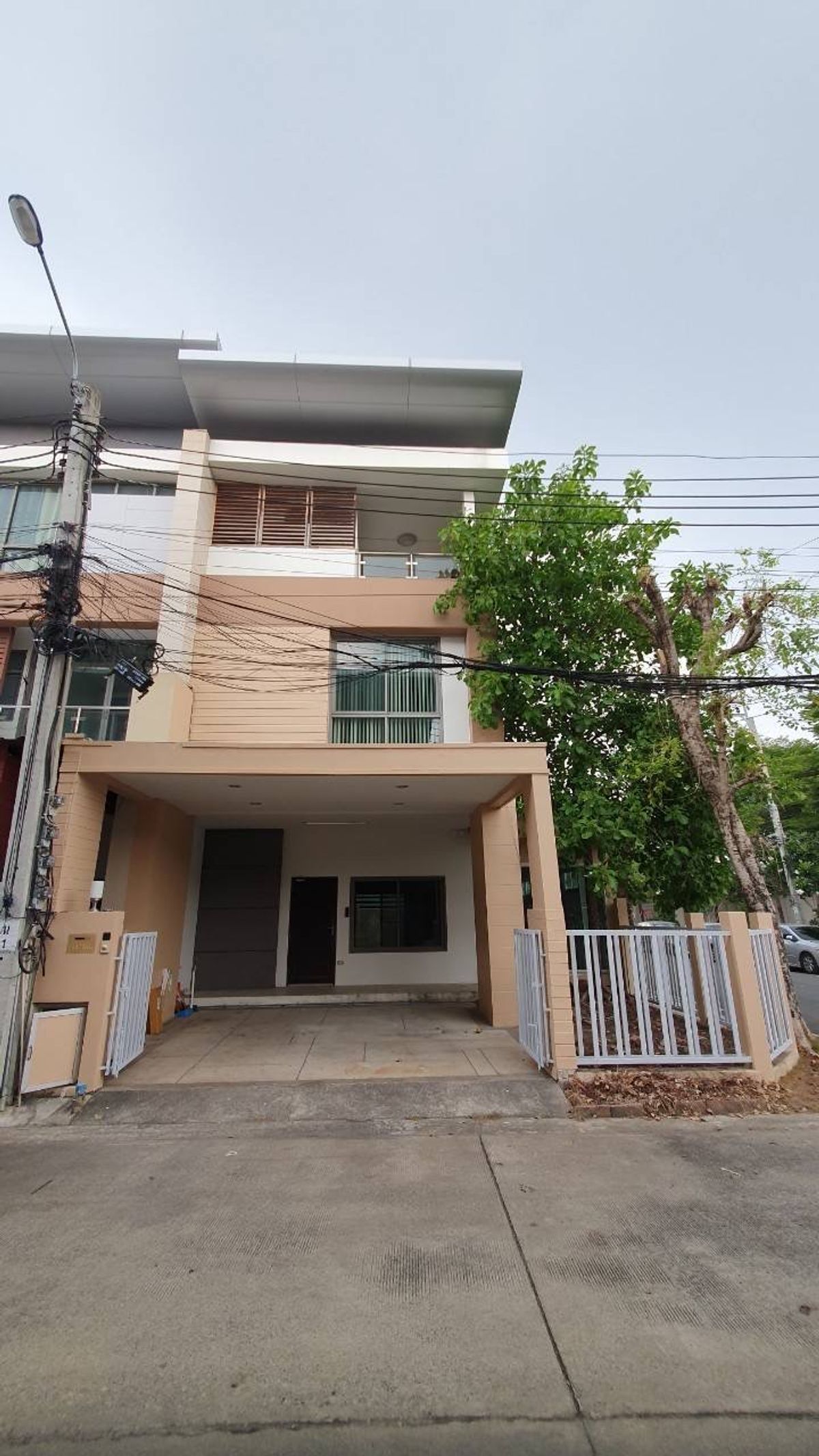 For SaleTownhomeChaengwatana, Muangthong : Phatra Motown / 3 Bedrooms (Sale), Pattra Mo Town / 3 Bedrooms (Sale) Golf046