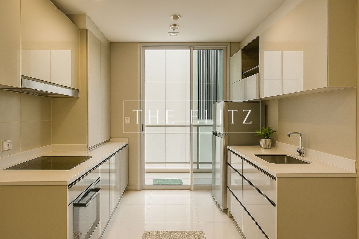 For SaleCondoSathorn, Narathiwat : ✨ Urgent sale, luxury condo ready Along the Chao Phraya River At a special price 💯 with facilities 🎉