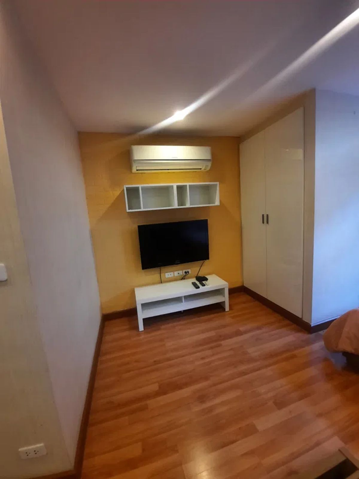 For SaleCondoOnnut, Udomsuk : The room is beautiful. Very good price.