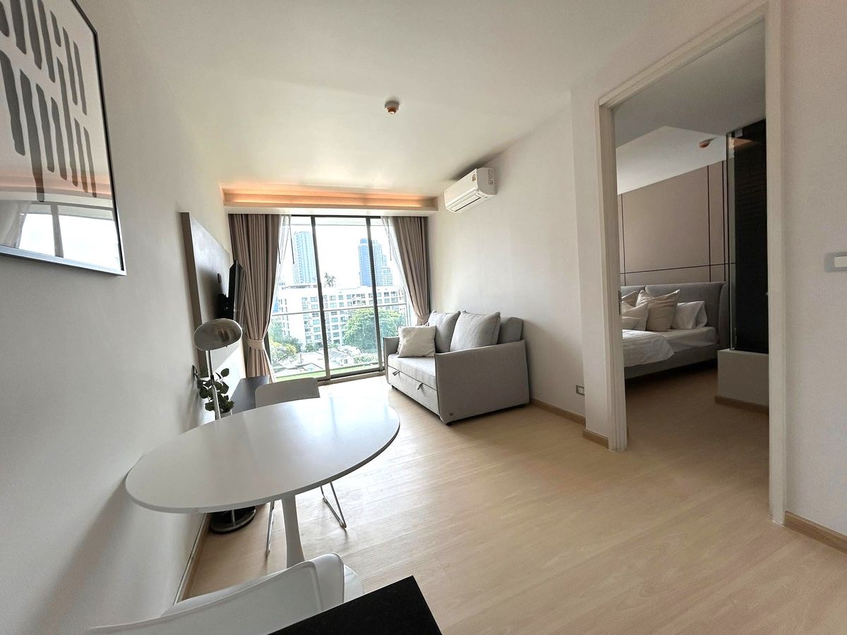 ให้เช่าคอนโดสุขุมวิท อโศก ทองหล่อ : ให้เช่า Via 49 ราคา 35,000 บาท [NCr250308]