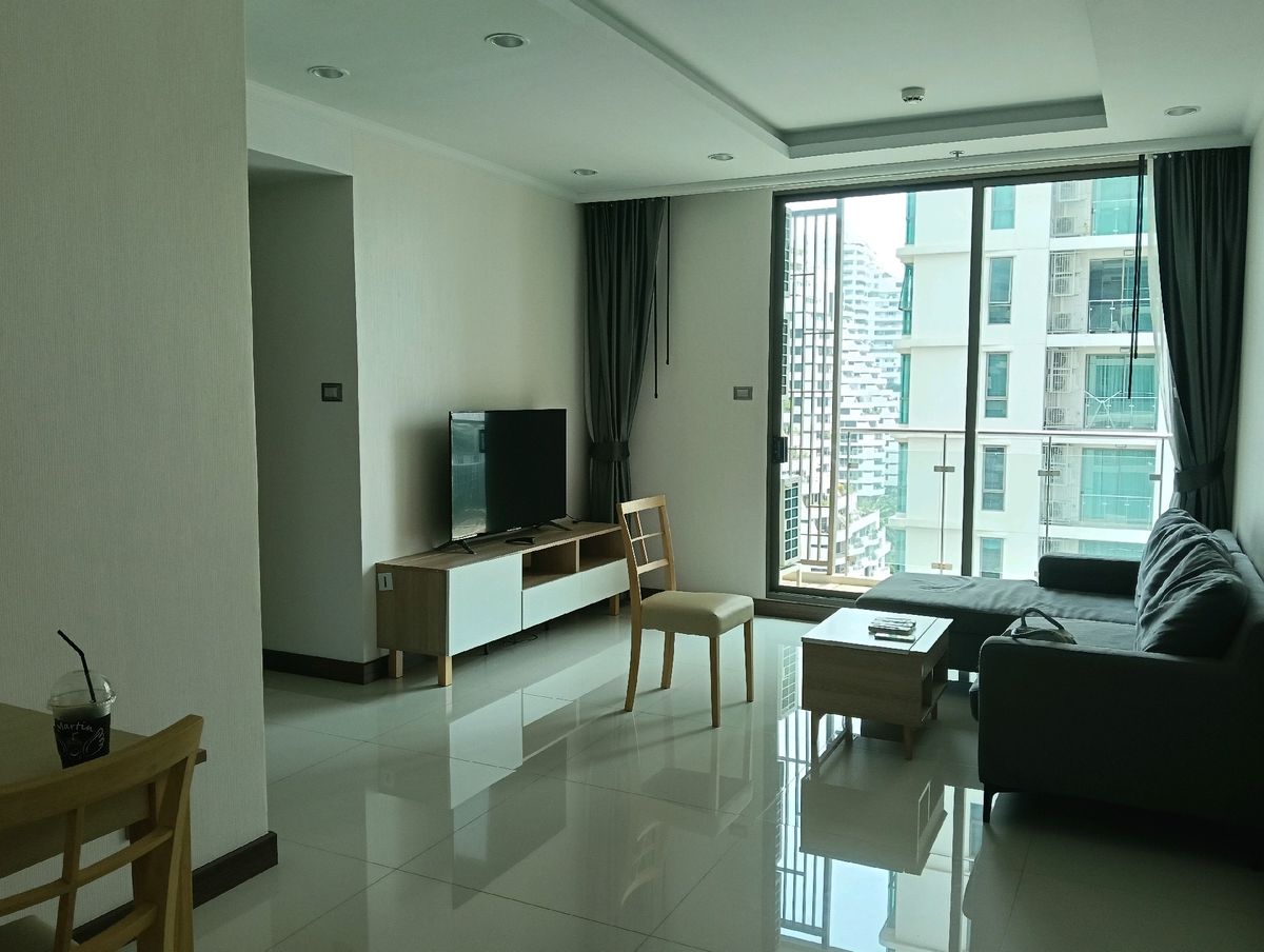 ให้เช่าคอนโดสุขุมวิท อโศก ทองหล่อ : Supalai Oriental sukgumvit 39 
2 bed 1 bath plz call 0954860193