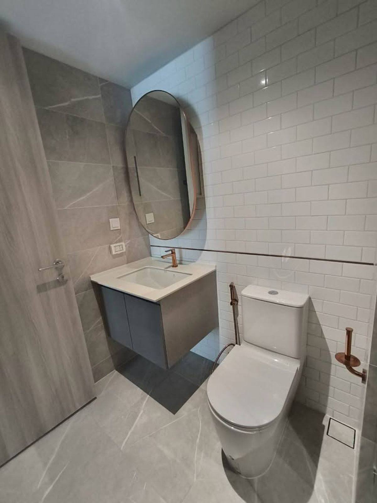 ให้เช่าคอนโดสุขุมวิท อโศก ทองหล่อ : คอนโด Chapter Thonglor 25 ห้องสวย เฟอร์นิเจอร์ครบ พร้อมเช่าอยู่