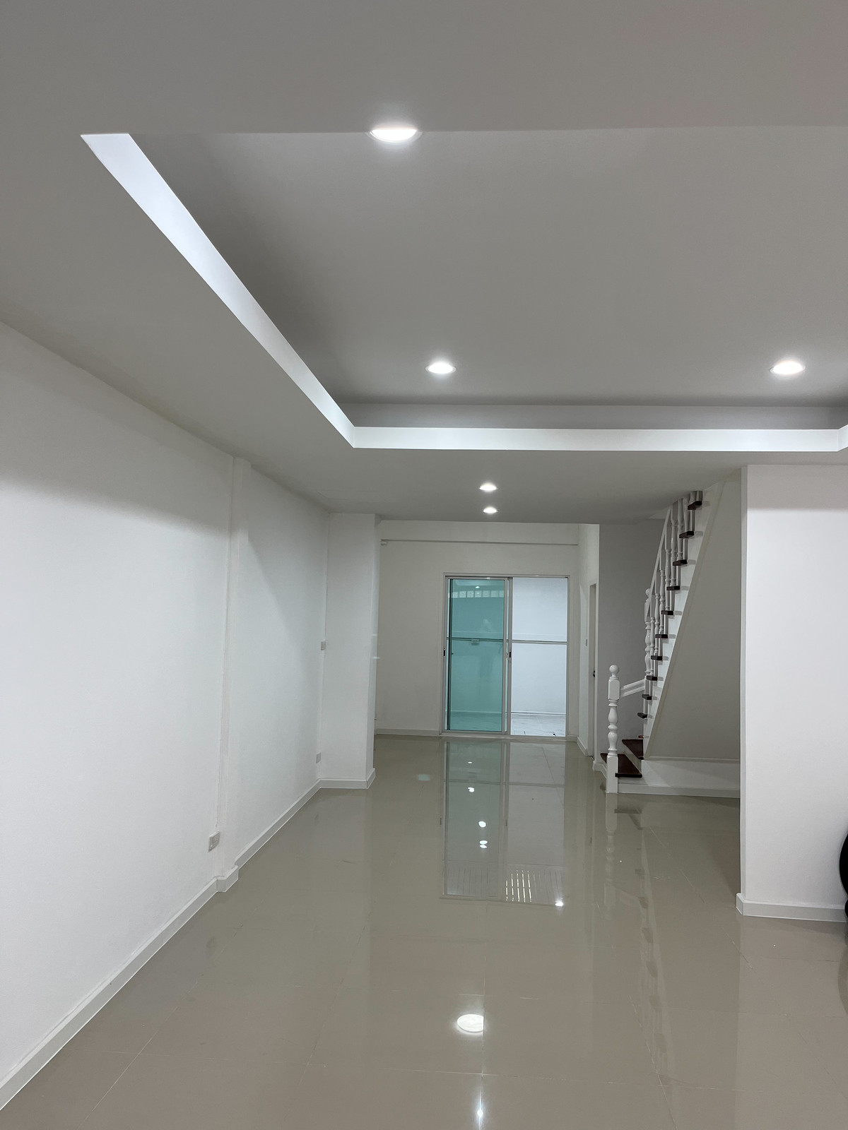 For SaleTownhomePattanakan, Srinakarin : P-2707 Urgent sale! The Master, Suan Luang Rama 9, good location, convenient to travel next to the main road.