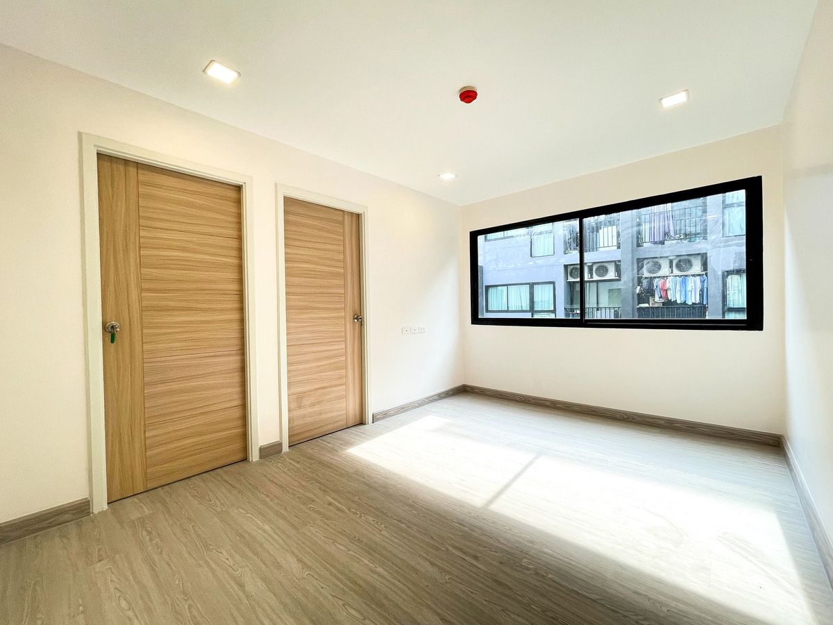 For SaleCondoOnnut, Udomsuk : 2-BR Condo at B Republic Condominium near BTS Udom Suk (2003719)