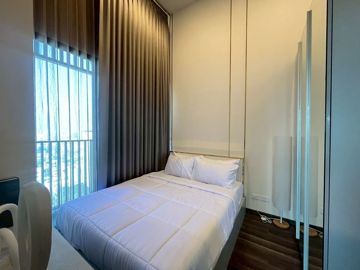 For RentCondoRama9, Petchburi, RCA : New Corner Unit for Rent - 𝐊𝐧𝐢𝐠𝐡𝐭𝐛𝐫𝐢𝐠𝐞 𝐒𝐩𝐚𝐜𝐞 9