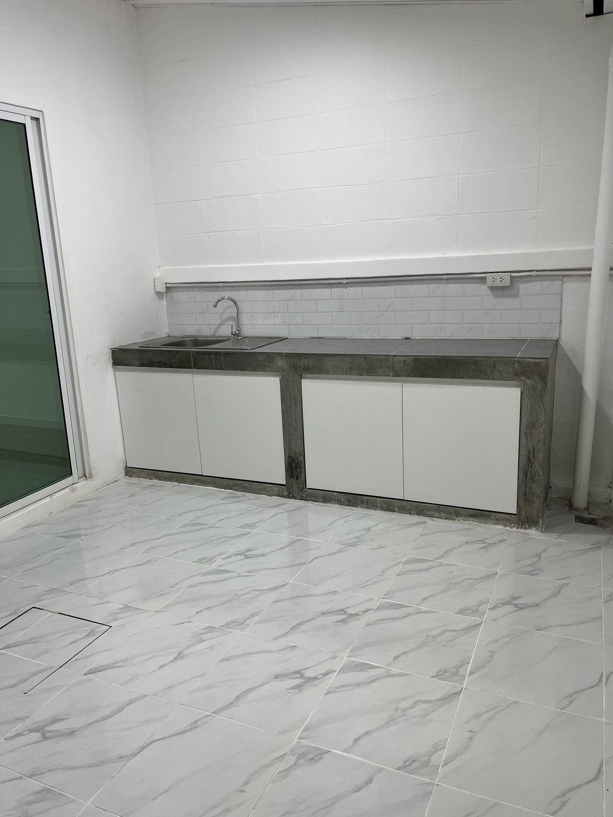 For SaleTownhomePattanakan, Srinakarin : P-2707 Urgent sale! The Master, Suan Luang Rama 9, good location, convenient to travel next to the main road.