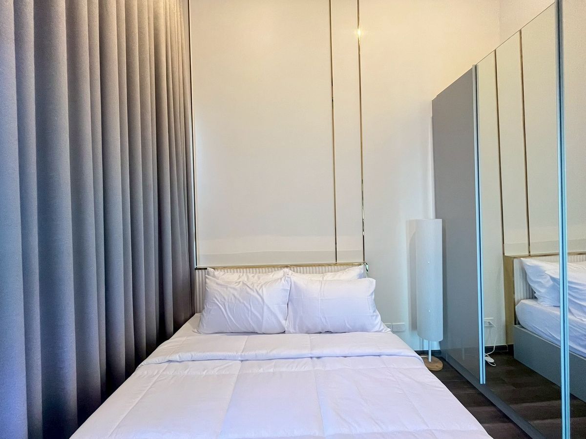 For RentCondoRama9, Petchburi, RCA : New Corner Unit for Rent - 𝐊𝐧𝐢𝐠𝐡𝐭𝐛𝐫𝐢𝐠𝐞 𝐒𝐩𝐚𝐜𝐞 9