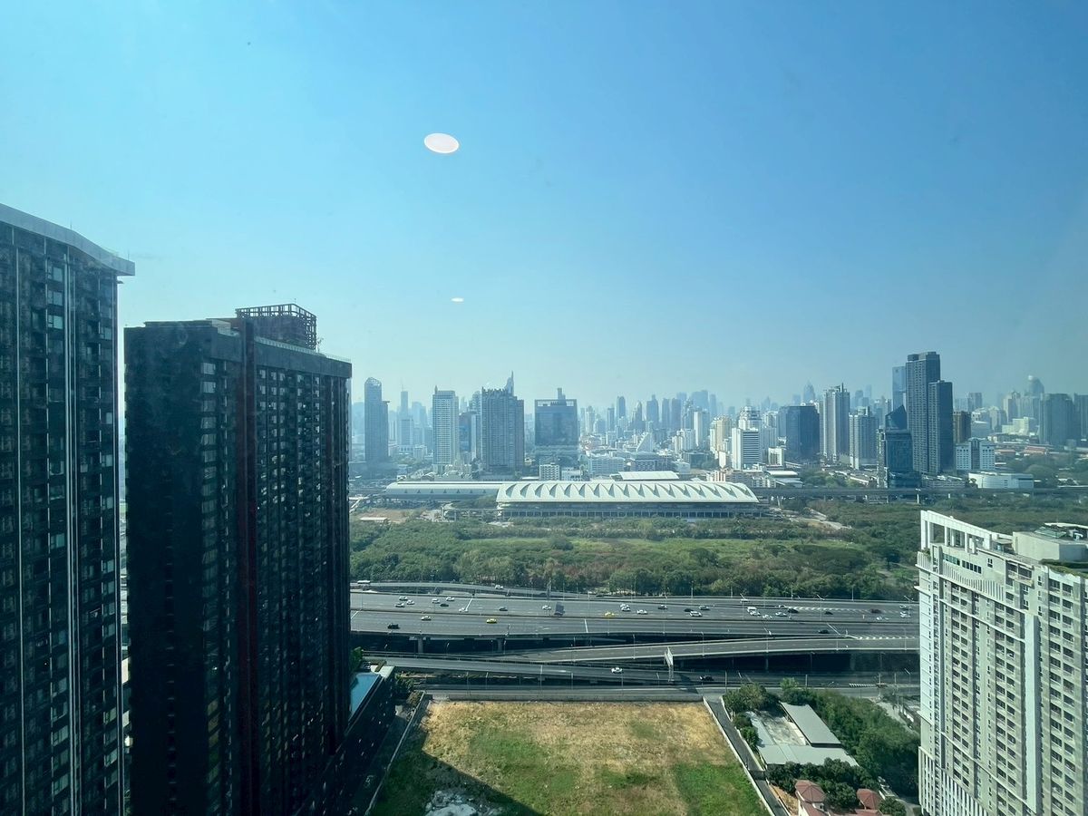 For RentCondoRama9, Petchburi, RCA : New Corner Unit for Rent - 𝐊𝐧𝐢𝐠𝐡𝐭𝐛𝐫𝐢𝐠𝐞 𝐒𝐩𝐚𝐜𝐞 9