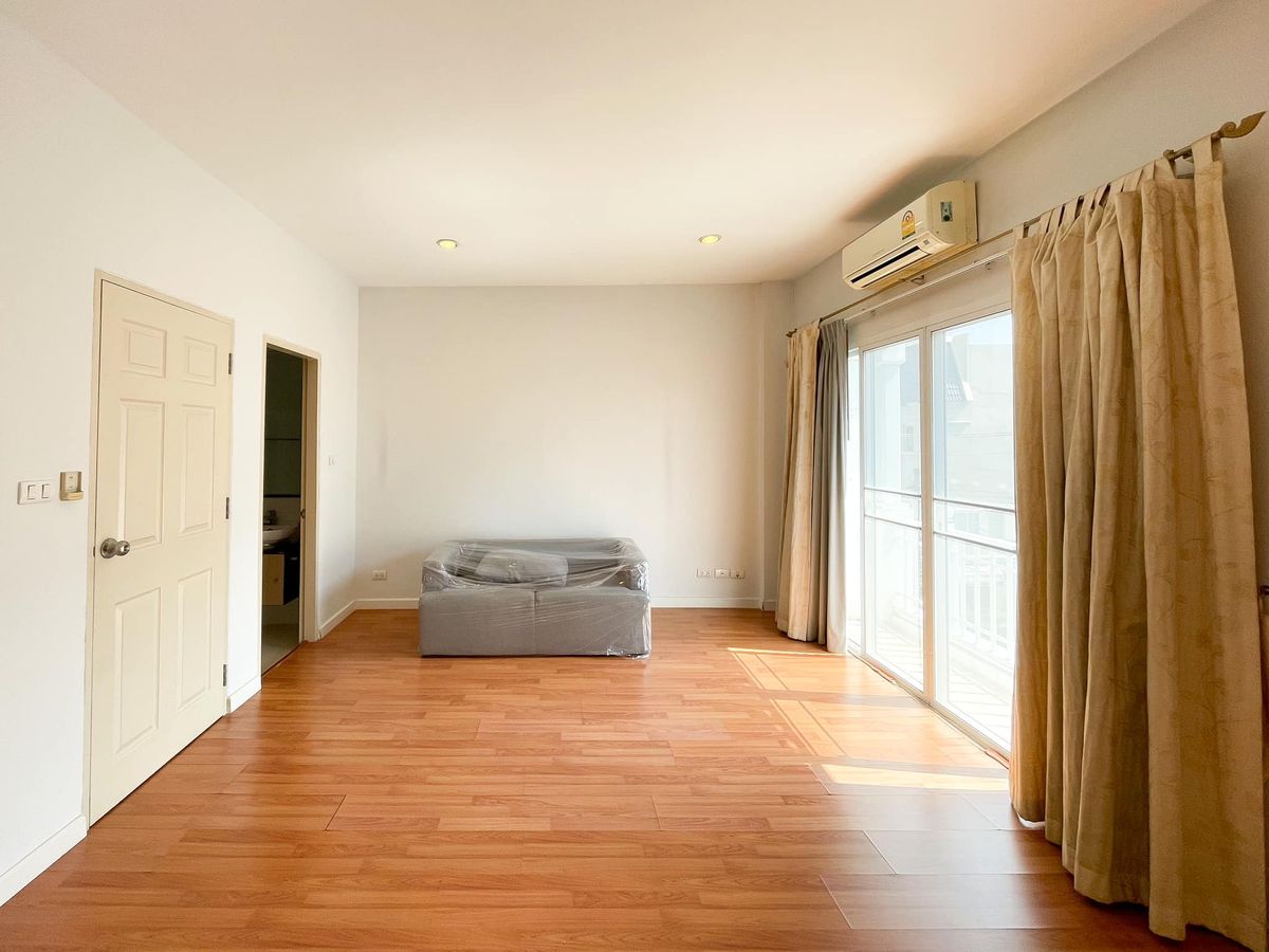 For SaleTownhomeLadkrabang, Suwannaphum Airport : The Metro Rama 9 /3 Bedrooms (Sale), The Metro Rama 9 /3 Bedrooms (For Sale) FON005