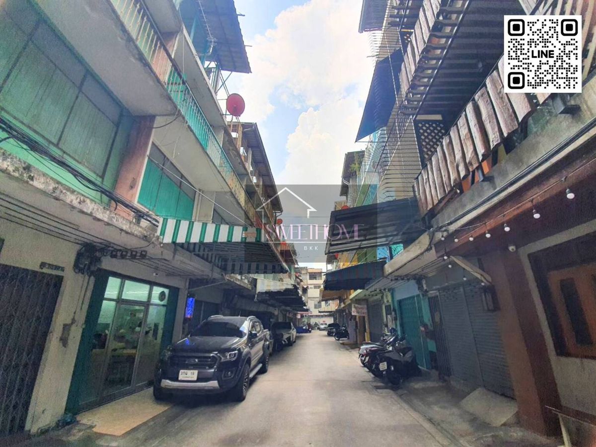 ขายอาคารพาณิชย์สยาม จุฬา สามย่าน : ขายถูก อาคารพาณิชย์รวม 3.5 คูหา สูง 3 ชั้น​ ทำเลบรรทัดทอง​ ร้านอาหารดังๆ เพียบ​ !! ใกล้ MRT หัวลำโพง !! 