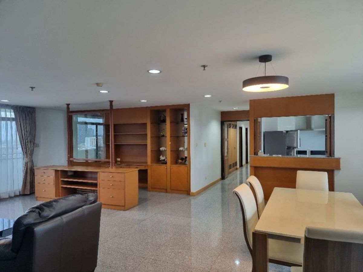ให้เช่าคอนโดอ่อนนุช อุดมสุข : LTHC12189 – The Roof Garden FOR RENT Size 215 sqm. 3 beds 3 baths Near BTS Onnut Station ONLY 60K/Month