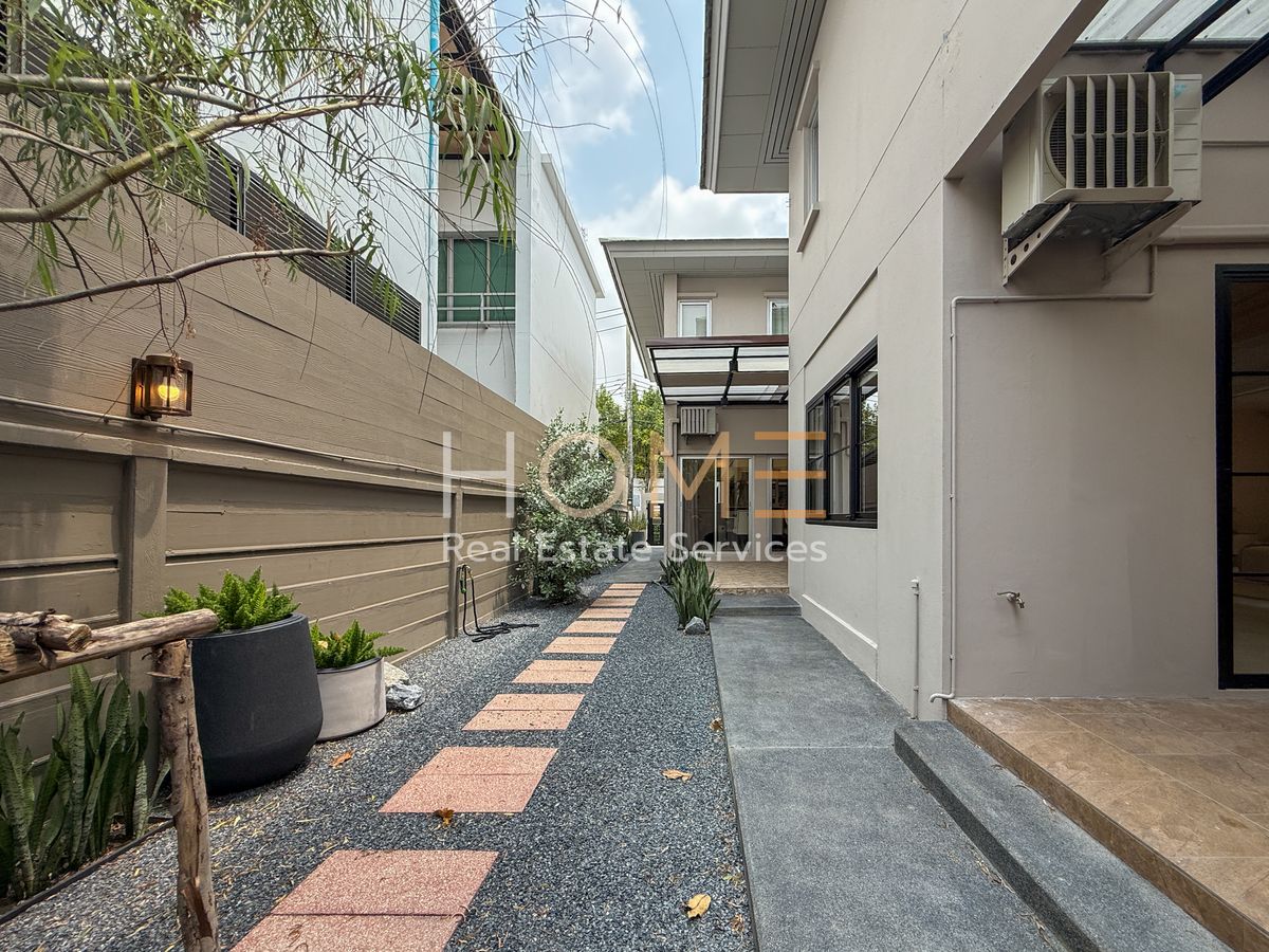 For SaleHousePattanakan, Srinakarin : Noble Tara Phatthanakan / 3 Bedrooms (Sale), NOBLE TARA PATTANAKARN / 3 Bedrooms (For Sale) Palm845