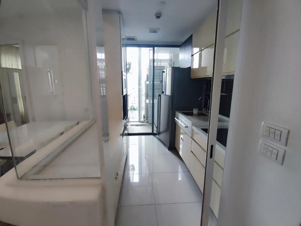For SaleCondoOnnut, Udomsuk : Condo for sale, The Room Sukhumvit 62 BTS Punnawithi. Interested in negotiating @condobkk (with @) Code H26698