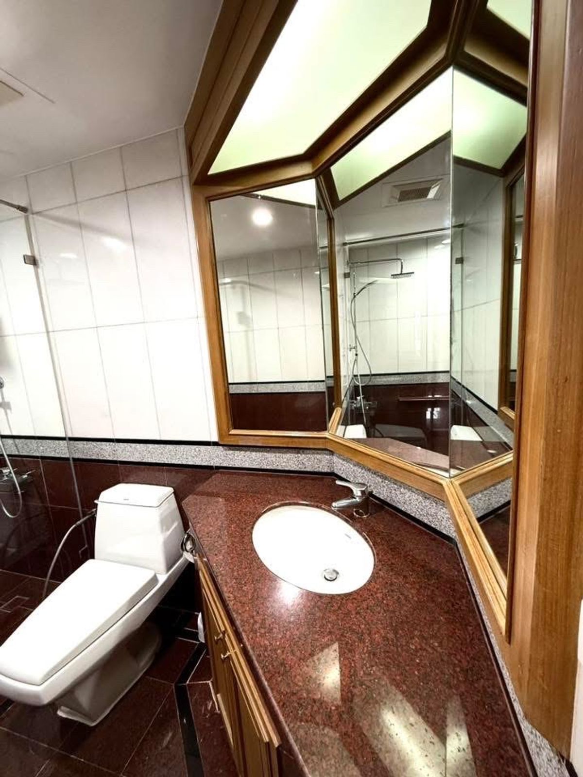 ให้เช่าสาทร นราธิวาส : 2 Beds 2 Baths - Apartmentให้เช่า Supreme Ville Condominium, ถนนเย็นอากาศ