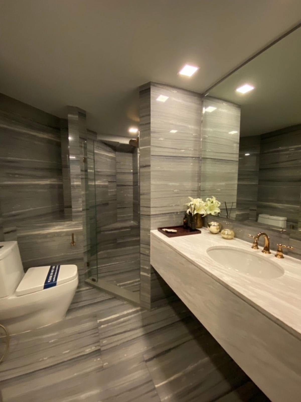 ให้เช่าคอนโดสุขุมวิท อโศก ทองหล่อ : ให้เช่า คอนโด Duplex 3 ห้องนอน Ashton Residence Sukhumvit 41 สุขุมวิท 41 เลี้ยงสัตว์ได้ Low-Rise ใกล้ BTS พร้อมพงษ์ Em District เฟอร์ครบ