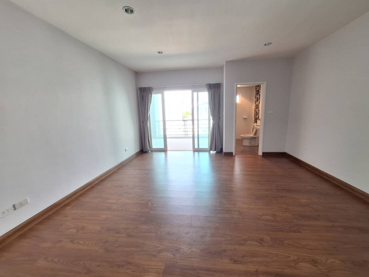 For SaleTownhomeEakachai, Bang Bon : 3 -storey homes for sale, price not more than 4 million, exclusive, Sathorn Kalapapruek, The Exclusive Sathon Kanlapapruek, area 21.4 sq.w.