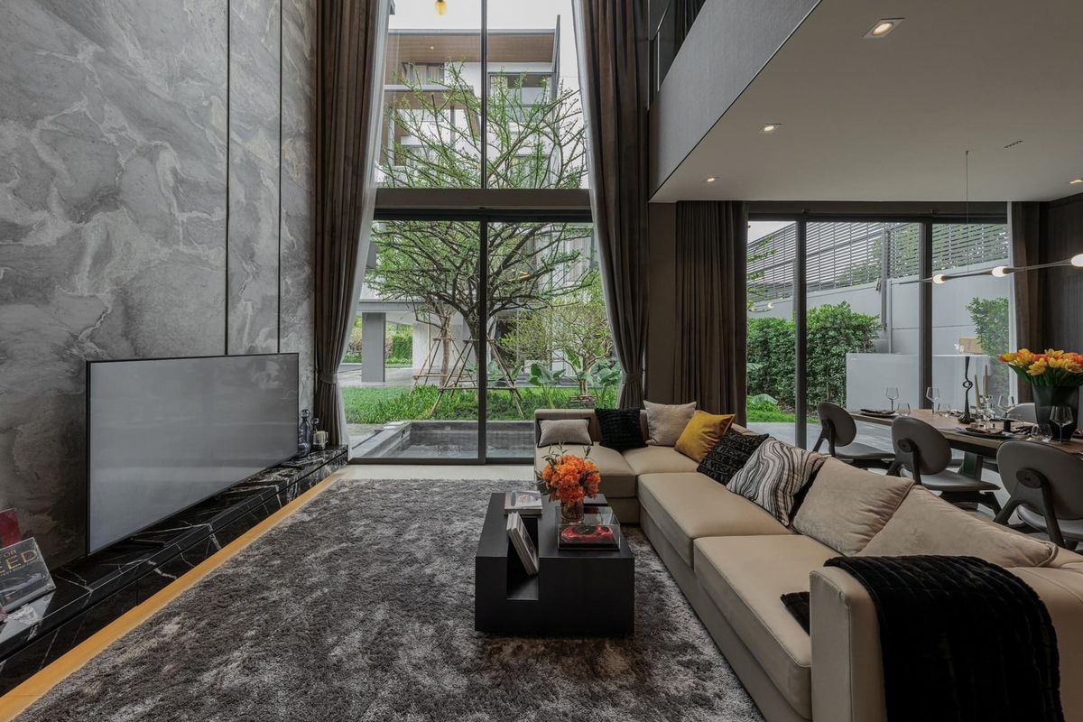 ขายบ้านพระราม 9 เพชรบุรีตัดใหม่ RCA : LUXURY POOL VILLA ✨ RAMA9 บ้านเดี่ยว 3 ชั้น หนึ่งเดียวในถนนพระราม 9 นัดชมโครงการ 0982924151 ฝ่ายขายคุณออย