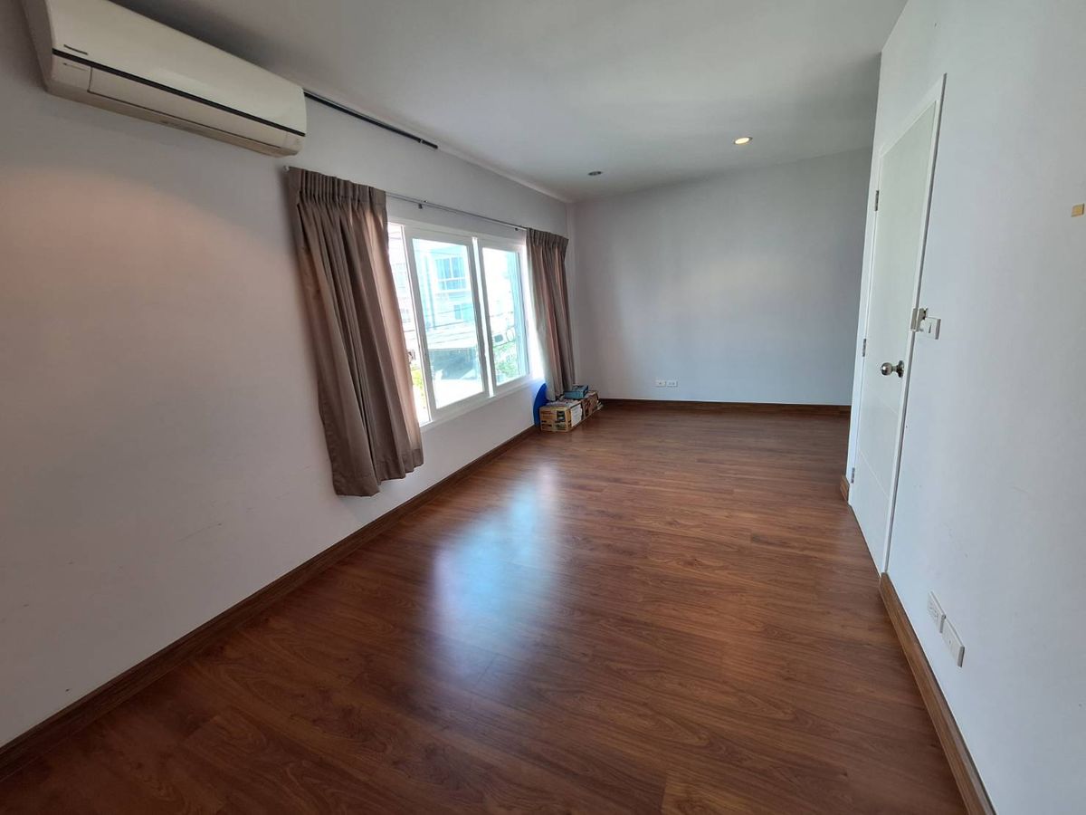 For SaleTownhomeEakachai, Bang Bon : 3 -storey homes for sale, price not more than 4 million, exclusive, Sathorn Kalapapruek, The Exclusive Sathon Kanlapapruek, area 21.4 sq.w.