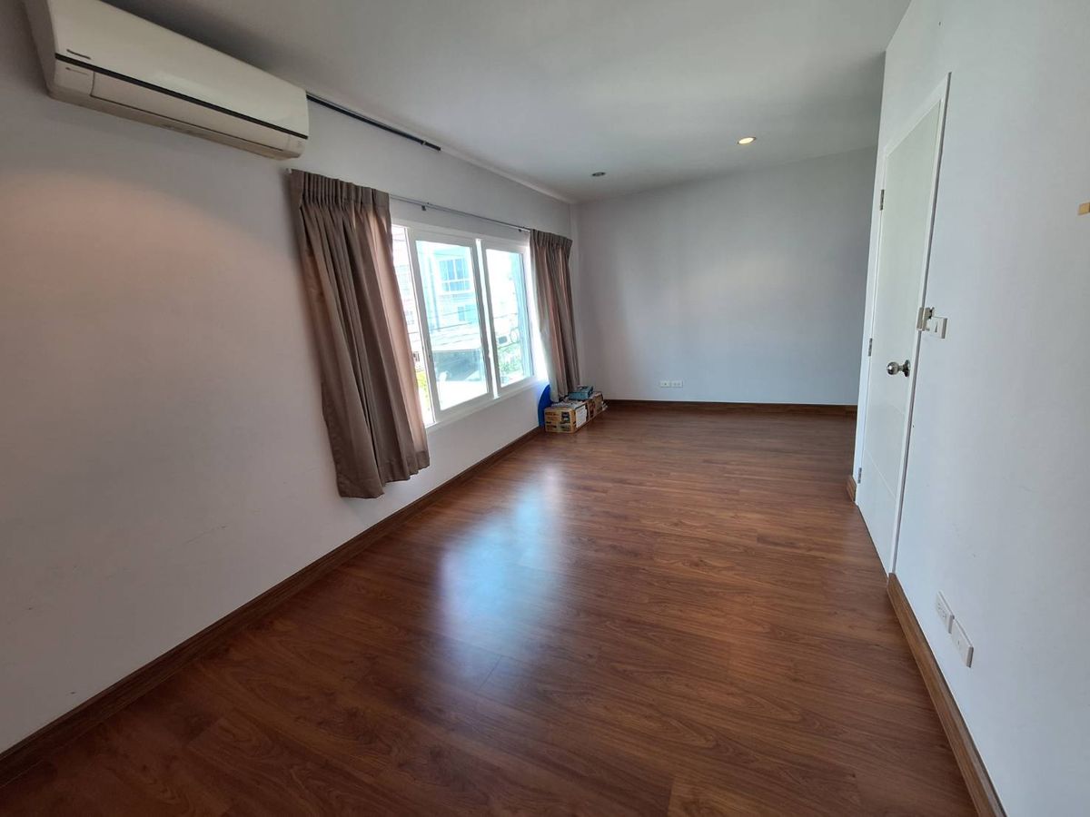 For SaleTownhomeEakachai, Bang Bon : 3 -storey homes for sale, price not more than 4 million, exclusive, Sathorn Kalapapruek, The Exclusive Sathon Kanlapapruek, area 21.4 sq.w.