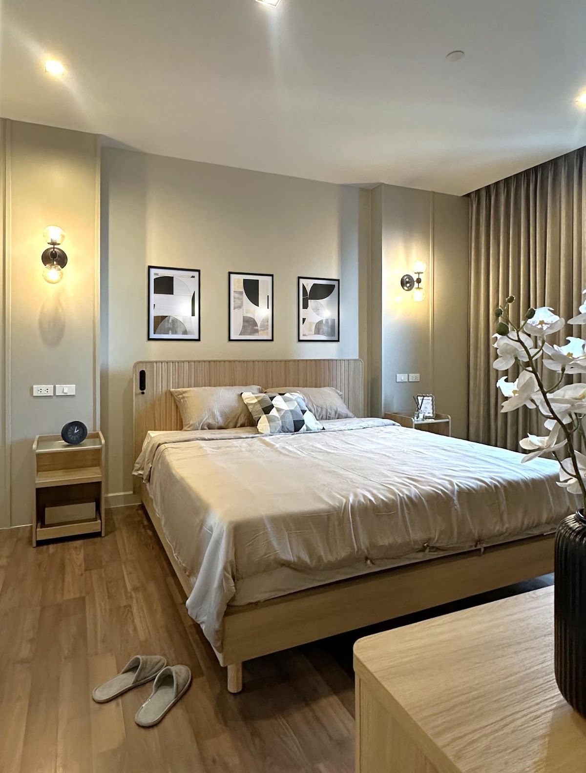 For SaleCondoOnnut, Udomsuk : Condo for sale, The Room Sukhumvit 62 BTS Punnawithi. Interested in negotiating @condobkk (with @) Code H32343