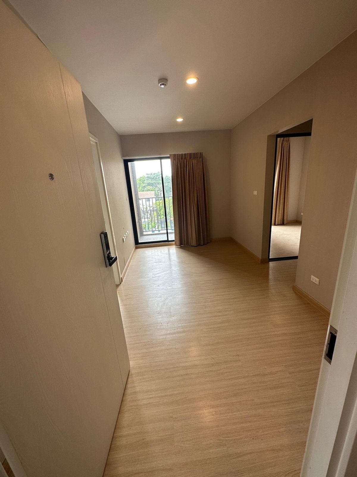 For SaleCondoOnnut, Udomsuk : Selling the Tree Onnuch Station, a large room ✨ Size 40 sqm. Bedroom, 4th floor (selling with tenants), furniture and complete electrical appliances.