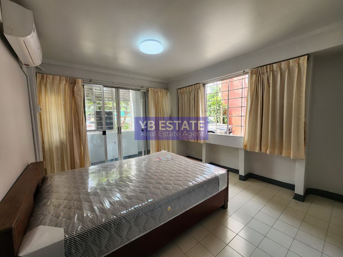 For SaleCondoChaengwatana, Muangthong : Urgent sale! Ban Suan Phong Phet Condo, corner room, 2 bedrooms, area 48 sqm.