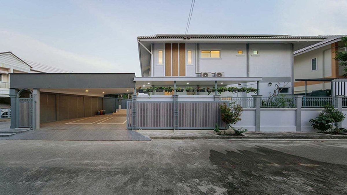 For RentHouseChiang Mai : Modern house with private pool Rent 95,000 baht per month, near Meritton International School, British No.9H879