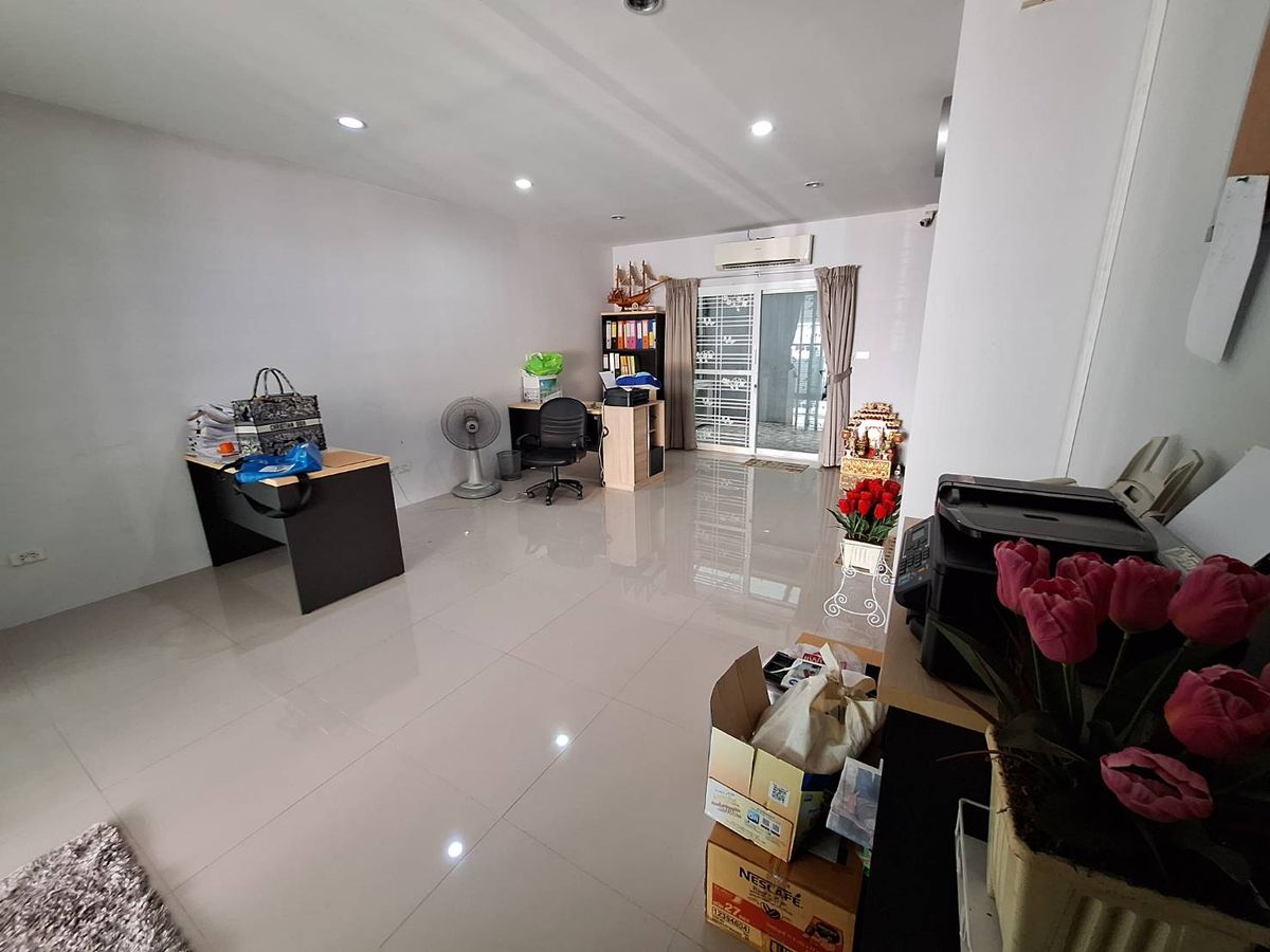 For SaleTownhomeEakachai, Bang Bon : 3 -storey homes for sale, price not more than 4 million, exclusive, Sathorn Kalapapruek, The Exclusive Sathon Kanlapapruek, area 21.4 sq.w.