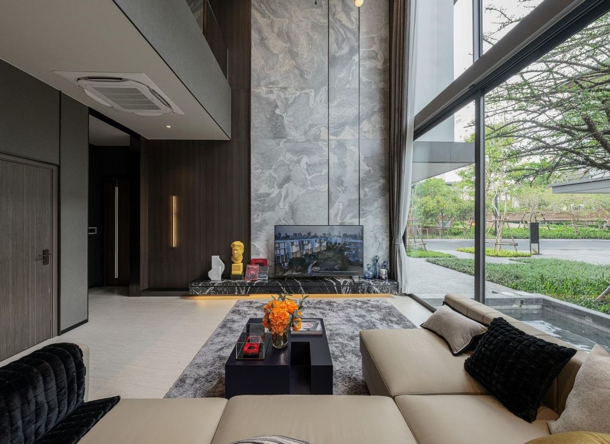 ขายบ้านพระราม 9 เพชรบุรีตัดใหม่ RCA : LUXURY POOL VILLA ✨ RAMA9 บ้านเดี่ยว 3 ชั้น หนึ่งเดียวในถนนพระราม 9 นัดชมโครงการ 0982924151 ฝ่ายขายคุณออย