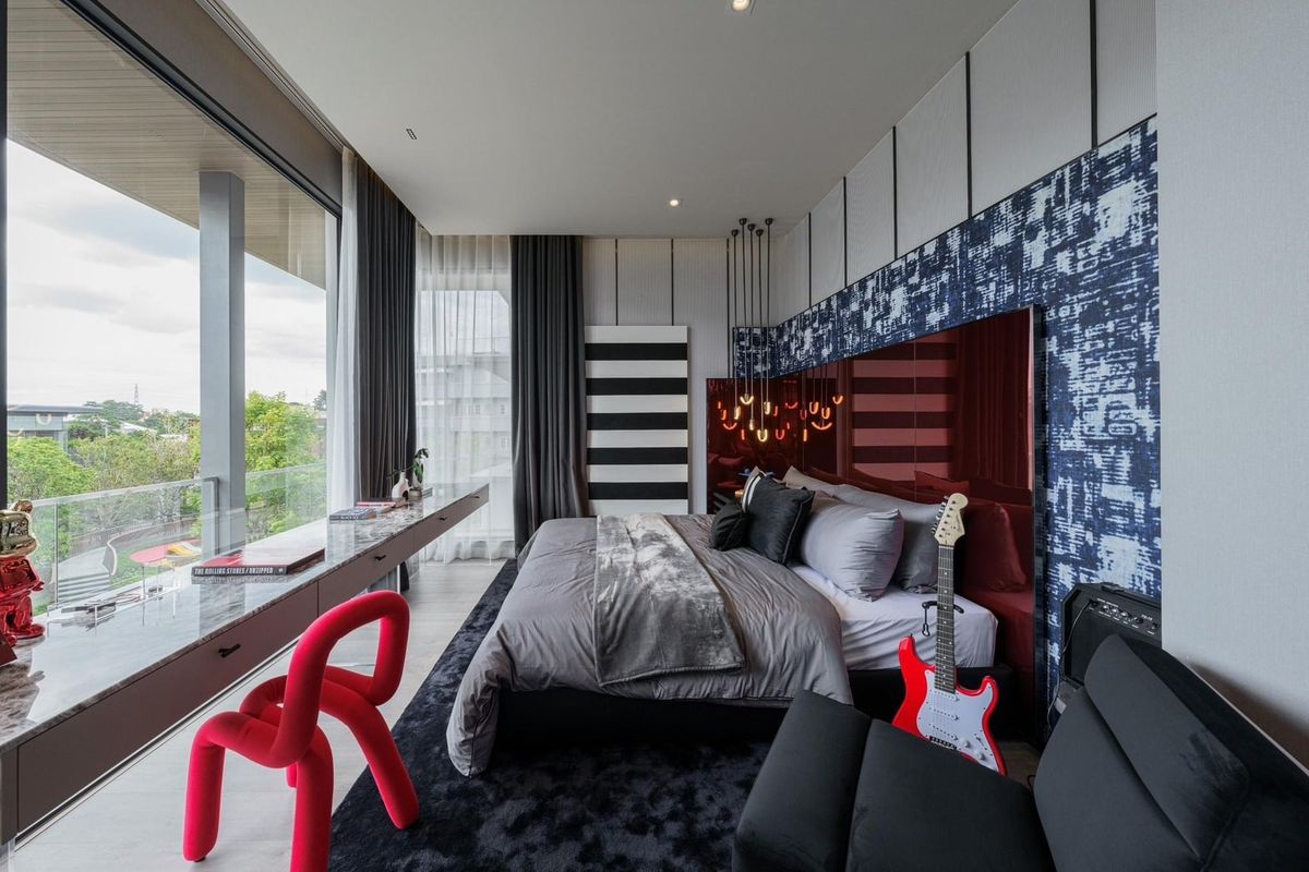 ขายบ้านพระราม 9 เพชรบุรีตัดใหม่ RCA : LUXURY POOL VILLA ✨ RAMA9 บ้านเดี่ยว 3 ชั้น หนึ่งเดียวในถนนพระราม 9 นัดชมโครงการ 0982924151 ฝ่ายขายคุณออย