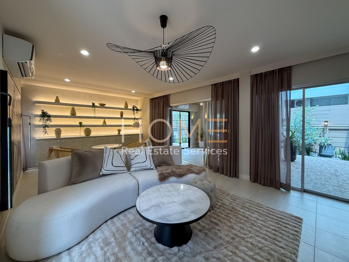 For SaleHousePattanakan, Srinakarin : Noble Tara Phatthanakan / 3 Bedrooms (Sale), NOBLE TARA PATTANAKARN / 3 Bedrooms (For Sale) Palm845