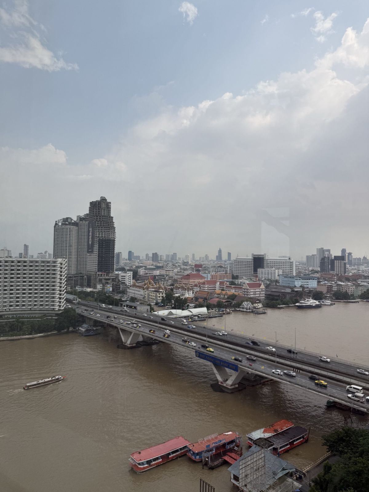 For RentCondoWongwianyai, Charoennakor : 🔥For urgent rent🔥 Condo The River, large room, Duplex, Chao Phraya River view, near BTS Charoen Nakhon station