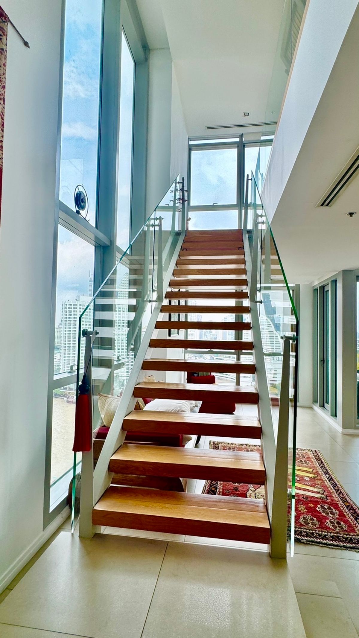 For RentCondoWongwianyai, Charoennakor : 🔥For urgent rent🔥 Condo The River, large room, Duplex, Chao Phraya River view, near BTS Charoen Nakhon station