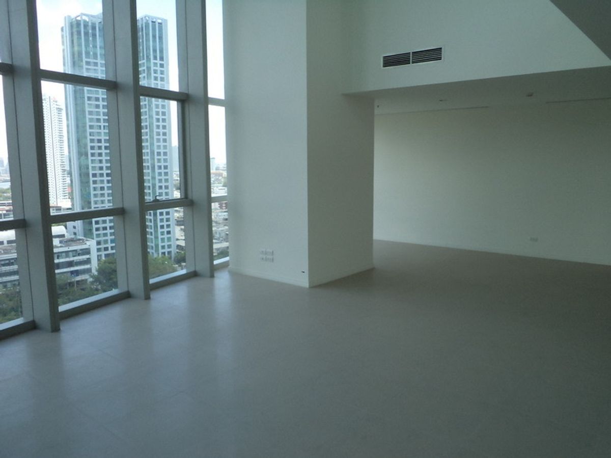 For RentCondoWongwianyai, Charoennakor : 🔥For urgent rent🔥 Condo The River, large room, Duplex, Chao Phraya River view, near BTS Charoen Nakhon station