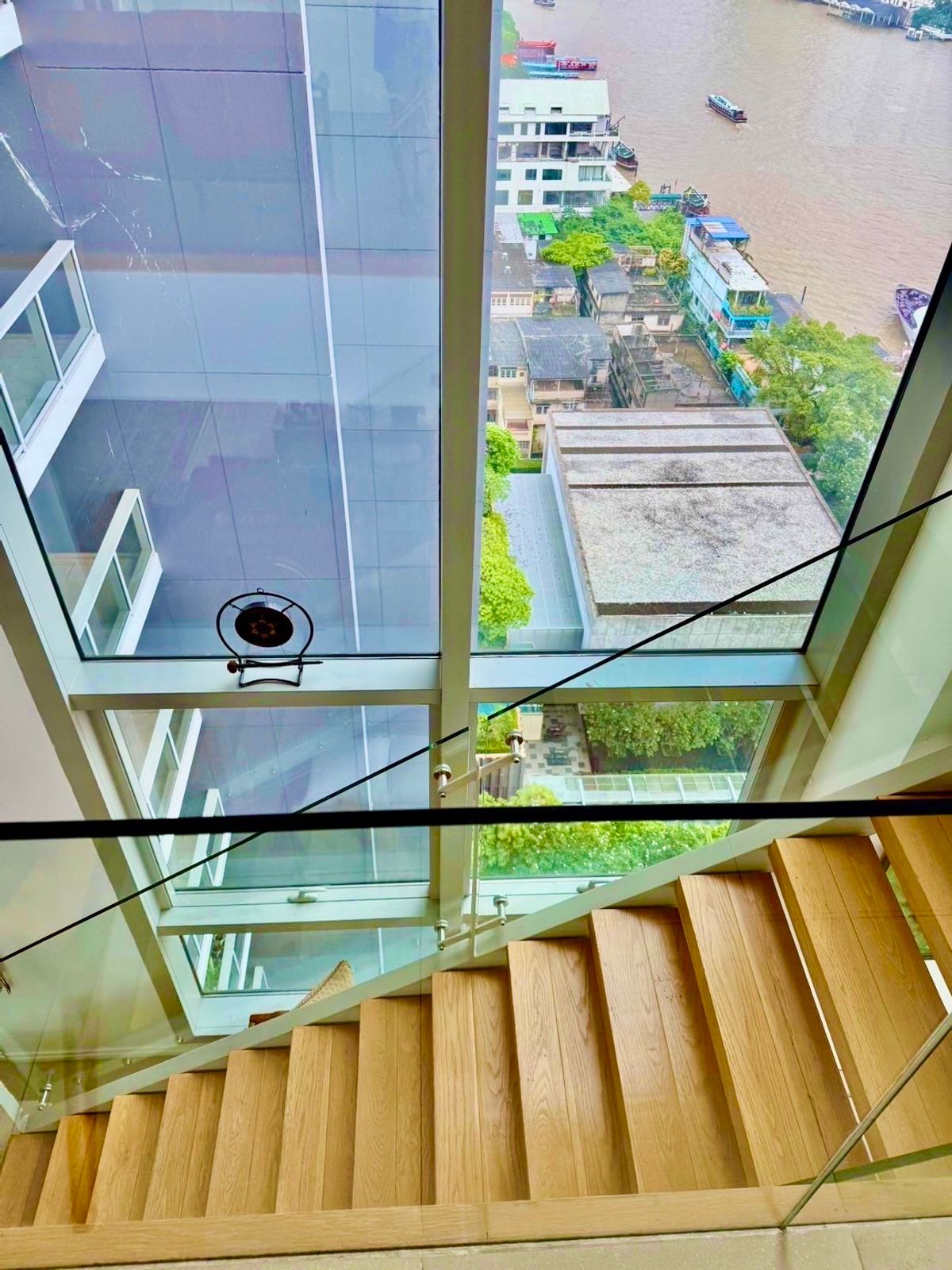 For RentCondoWongwianyai, Charoennakor : 🔥For urgent rent🔥 Condo The River, large room, Duplex, Chao Phraya River view, near BTS Charoen Nakhon station