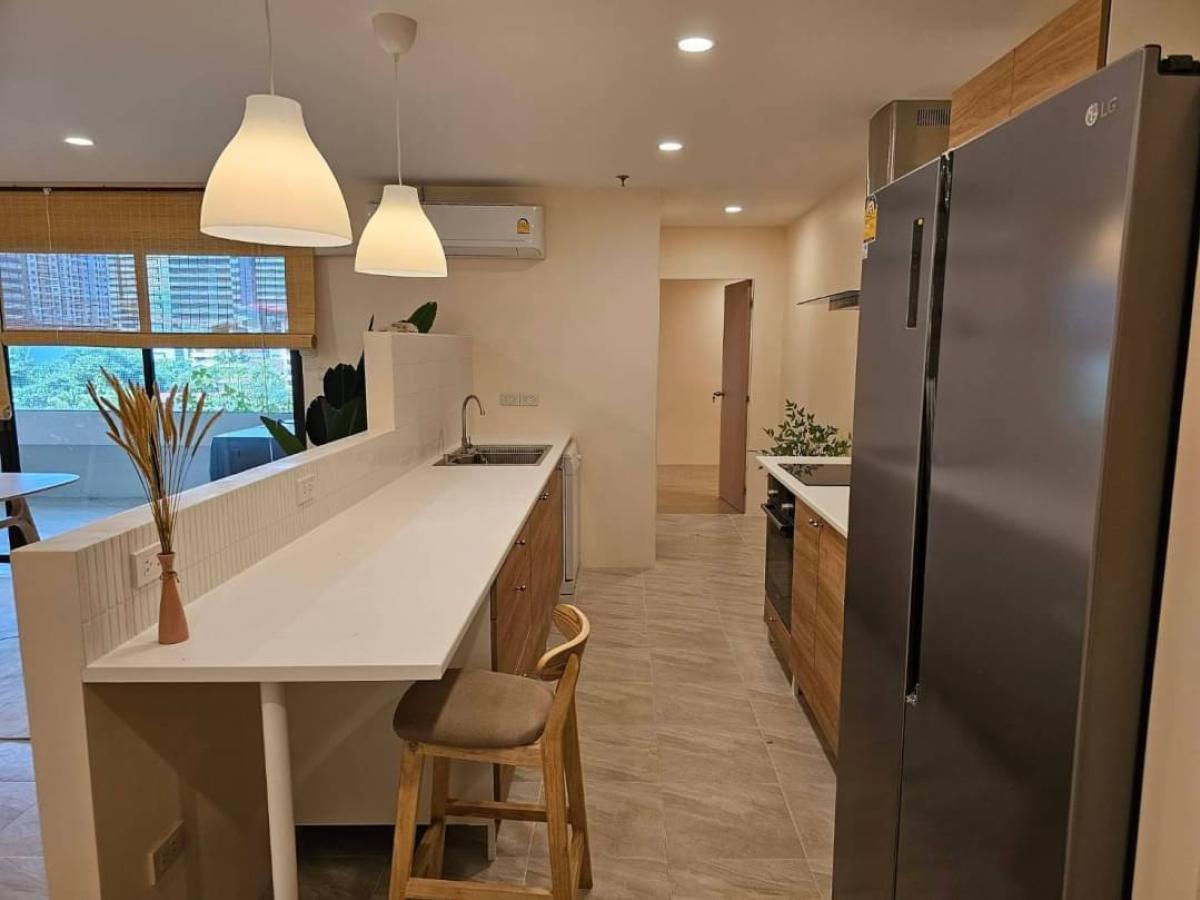 ให้เช่าคอนโดสุขุมวิท อโศก ทองหล่อ : Prestige Tower, 3 bed, 50000 per month