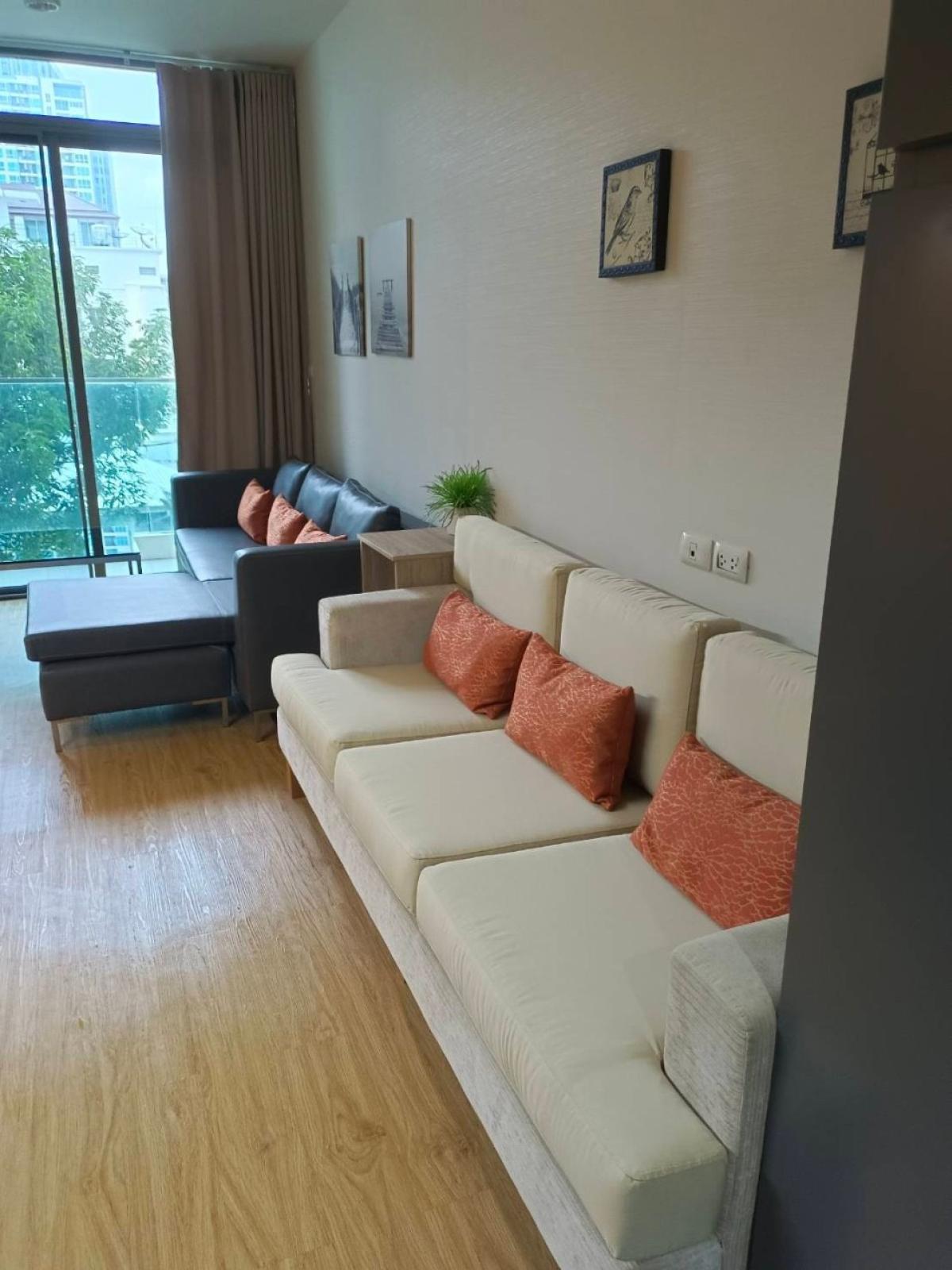 ขายคอนโดสีลม ศาลาแดง บางรัก : 03/04/2026, ขาย/เช่า คอนโด 2 ห้องนอน ใจกลางสีลม – Siamese Surawong 
ใกล้ BTS/MRT สามย่าน ราคาเริ่มต้น 8.49 ลบ. ฟรีสิ่งอำนวยความสะดวกครบ! 0642748883