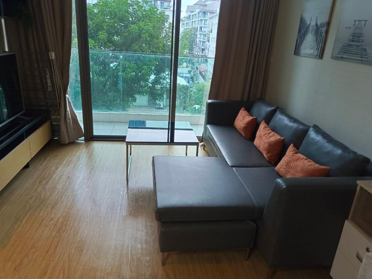 ขายคอนโดสีลม ศาลาแดง บางรัก : 03/04/2026, ขาย/เช่า คอนโด 2 ห้องนอน ใจกลางสีลม – Siamese Surawong 
ใกล้ BTS/MRT สามย่าน ราคาเริ่มต้น 8.49 ลบ. ฟรีสิ่งอำนวยความสะดวกครบ! 0642748883