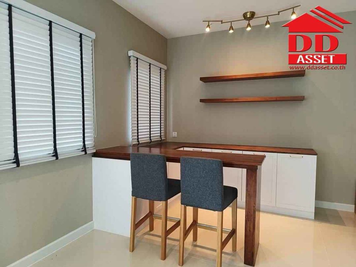 For RentHousePattanakan, Srinakarin : For Rent The Palm Krungthep Kreetha-Wongwaen The Palm, Krungthep Krungkhri-Ring Code: H8192