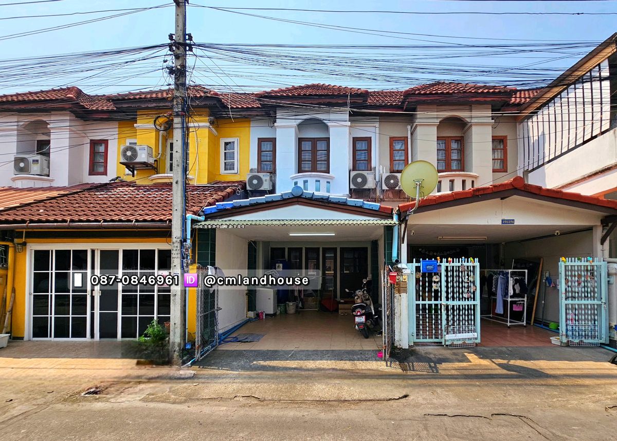 For SaleTownhomeChiang Mai : Kulphan Ville, Mae Hia, Muang District, near Khan Khlong 1 Km Road, Mae Hia Market, 1.5 km. Near the Chor.-Hang Dong 500 meters, near Mae Hia 2 km.