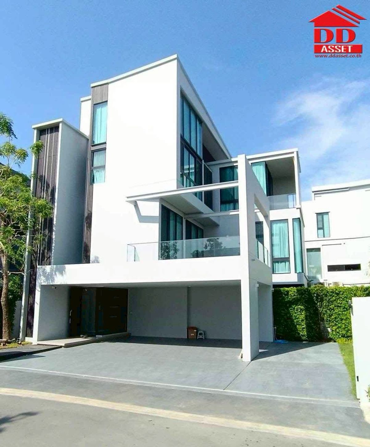 ให้เช่าบ้านพัฒนาการ ศรีนครินทร์ : For rent Vive 2 Krungthep Kreetha วีเว่2 กรุงเทพกรีฑา ติดโรงเรียนนานาชาติ willington school รหัส : H8201