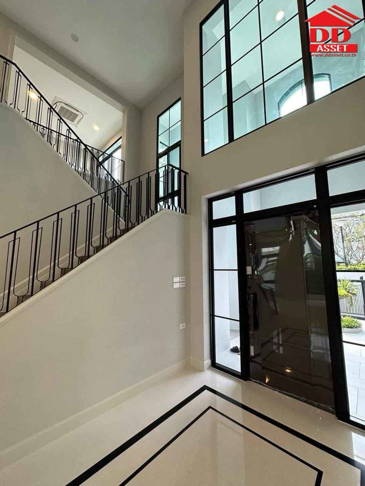 HousePattanakan, Srinakarin : Sell/rent Nanthana Wan Rama 9, Bangkok, Krungthep Kreetha Nantawan Rama 9 - Krungthep Kreetha Code: H8198