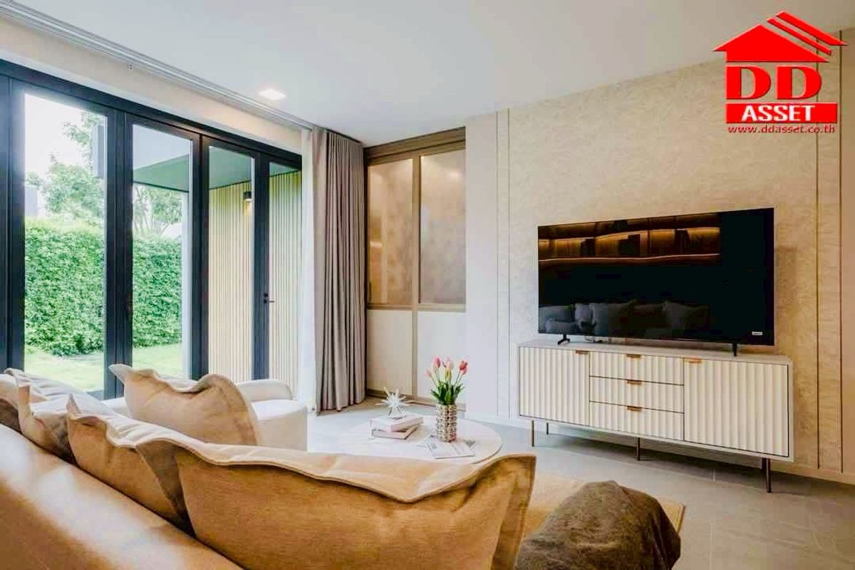 For RentHousePattanakan, Srinakarin : For Rent Vive Krungthep Kreetha, Krungthep Kreetha, behind the Velington School, Code: H8199