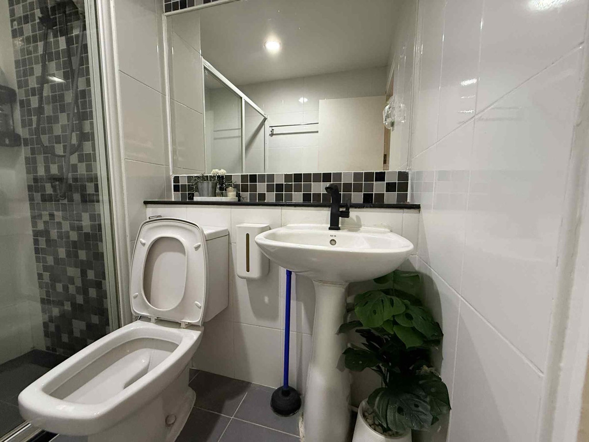 ขายคอนโดวิภาวดี ดอนเมือง หลักสี่ : ✨ขาย รีเจ้นท์โฮม แจ้งวัฒนะ15 ฝั่งสระว่ายน้ำ