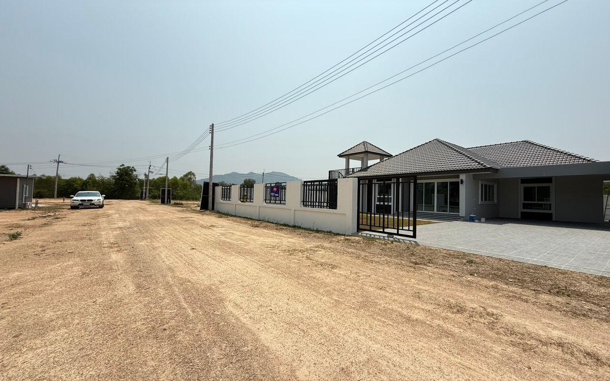 For SaleHouseCha-am Phetchaburi : House for sale Setthasiri Village Cha -am Project, Khao Yai Subdistrict, Cha -Am District, Phetchaburi Province, near Santoroni Water Park, near Cha -am Sea for 10 minutes