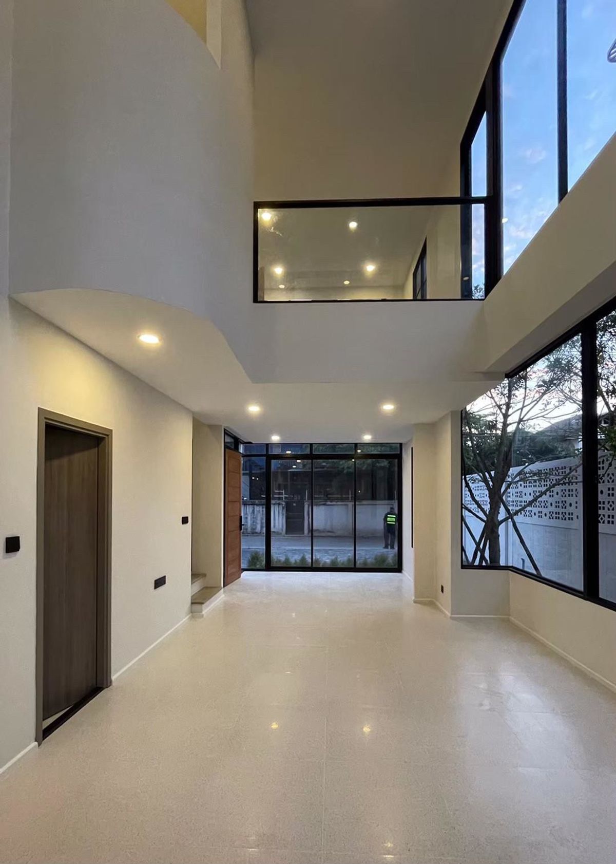 For SaleHome OfficeKaset Nawamin,Ladplakao : 🏛️ Selling with YIELD 6%🌈BRITLOFT Prime Kaset-Nawamin, 3.5 floor, 280 sq.m., 39.4 sq.m. | 3 bedrooms, 4 bathrooms, 3 parking spaces, starting 12.9 MB.